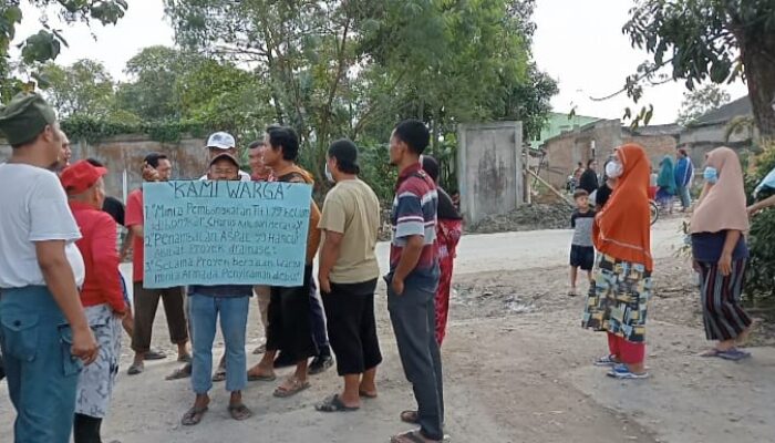 Dinas PU Pilih Kasih, Warga Kebun Bundar Marelan Desak 4 Titi Segera Dihancurkan