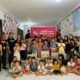 Sebagai bentuk kepedulian, PT Smartfren Telecom Medan membagikan donasi berupa sembako kepada anak-anak dan pengurus Panti Asuhan Cinta Kasih, Rabu (28/12).