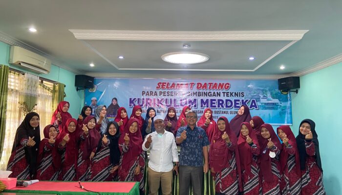 Ketua Umum YDBU Langsa Tutup Bimtek Kurikulum Merdeka MUQ