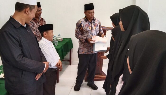 Alumni BLKK Ruhul Islam Harus Bisa Menjadi Penjahit Profesional