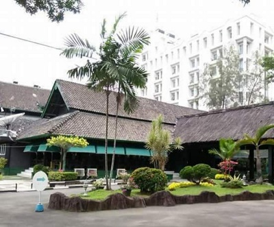BANGUNAN dan lahan Medan Club, di Jl. R.A. Kartini yang kini telah dibeli oleh Pemprovsu. Waspada/Ist