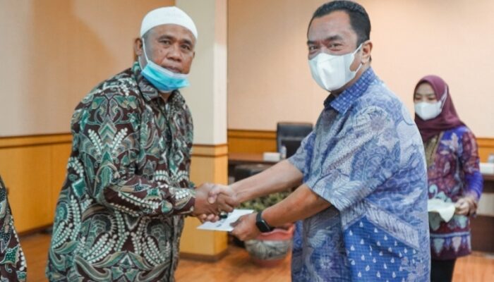 PTPN III Berangkatkan 64 Jemaah Umroh