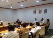 Perbaiki Jalan Penuh Lubang Di Jalinsum 