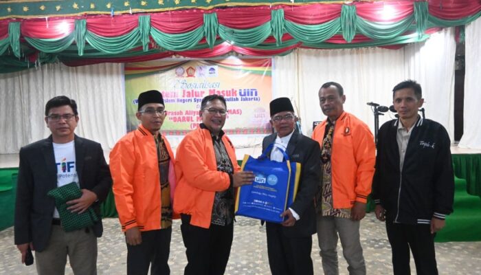 Pejabat UIN Syarif Hidayatullah Jakarta Kunjungi Pesantren Darul Mursyid