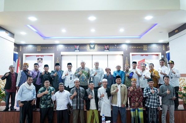 Bupati Pasaman Barat Puji Pembangunan Nagan Raya Dan Tinjau Masjid Giok Bupati Pasaman Barat Puji Pembangunan Nagan Raya Dan Tinjau Masjid Giok