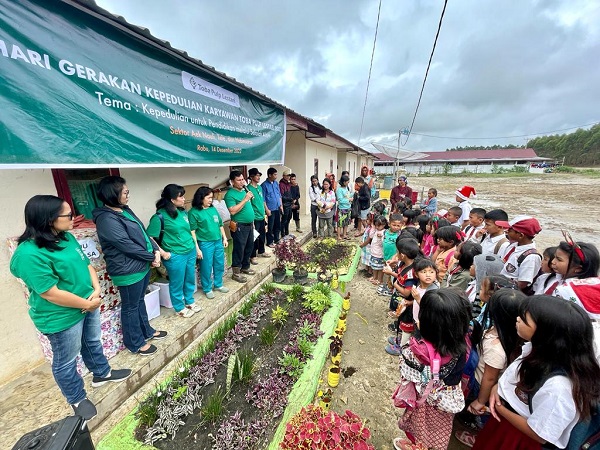 Karyawan TPL Galang Dana Bantu Sekolah Alam Karyawan TPL Galang Dana Bantu Sekolah Alam