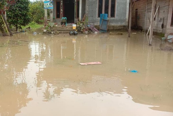 156 Rumah Terendam Banjir, Aktivitas Penduduk Lumpuh 156 Rumah Terendam Banjir, Aktivitas Penduduk Lumpuh