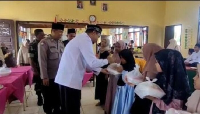 SDN 3 Birem Rayeuk Peringati Maulid Dan Santunin Anak Yatim