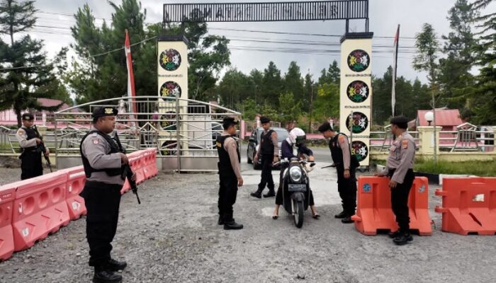 Pengamanan Pintu Masuk Polres Bener Meriah Diperketat