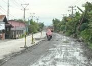 Aspal Bekas Kerukan Jalan Umar Baki Diduga Dijual