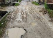 Jalan Gampong Meutia Berkubang Butuh Perhatian Pemko Langsa