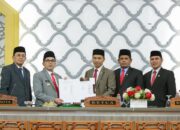 Seluruh Fraksi DPRK Banda Aceh Terima R-APBK Menjadi Qanun APBK 2023