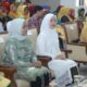 Pj. Ketua TP-PKK Aceh, Ayu Marzuki bersama Ketua DWP Aceh, Mellani Subarni, mengikuti rangkaian kegiatan Peringatan Hari Ibu ke-94 di Aula DWP Aceh, Banda Aceh, Selasa (13/12). (Waspada/Zafrullah)