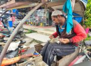 Mahyidin, Nasib Tukang Sol Sepatu Tak Tersentuh Bantuan