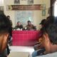 Enam remaja yang sebelumnya diamankan karena kepergok sedang menghisap lem di lapangan Hirak, Rabu (14/12), akhirnya Polsek Banda Sakti menyerahkan mereka kembali kepada orangtuanya masing-masing. Waspada/Ist