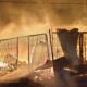 12 Ruko Pasar Inpres Simpang Peut Kecamatan Kuala ludes terbakar pada pukul 3.35 WIB, Selasa (20/12). Waspada/Muji Burrahman