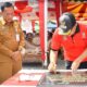 BUPATI Batubara Ir. H. Zahir, M.AP di tengah peresmian dan menandatangani prasasti RSUD sebagai BLUD pada peringatan HKN ke-58 tahun 2022.Waspada/Iwan Has