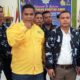 Sekretaris DPD Golkar Palas, Miftahuddin Harahap, didampingi Ketua DPD AMPI Palas Mardan Hanafi Hasibuan SH,.MH dan anggota meminta Gubsu Edy Rahmayadi, bertindak tegas terkait kisruh kepemimpinan di Palas. Rabu (21/12) (Waspada/Muhammad Satio)