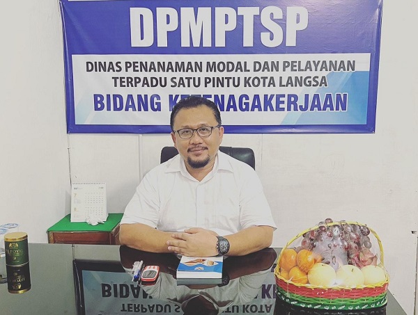 Kabid Ketenagakerjaan, Edy Mukhti, SE, MAP, kepada wartawan, Jumat (2/12). Waspada/Rapian