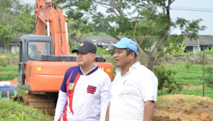 Geliat Pembangunan Kantor Bupati Batubara, Zahir Tinjau Perataan Lahan