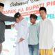 Pj Bupati Pidie Ir Wahyudi Adisiswanto, M.Si didampingi Direktur RSUD Tgk Abdullah Syafii Beureunuen, dr Kamaruzzaman memberikan santunan untuk perwakilan anak yatim pada acara launching program inovasi Peureumoh, Kamis (1/12) pagi Waspada/Muhammad Riza
