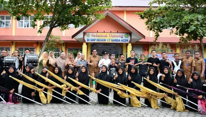 Pj Wali Kota Lepas Drum Band Gita Bahana Iskandar Muda SMPN 17 Ke Malaysia