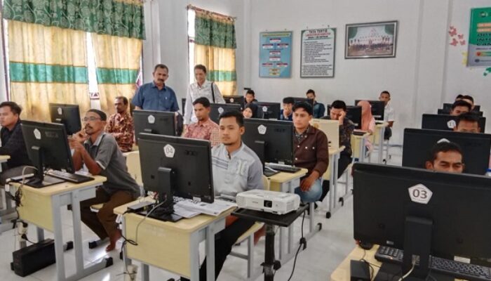 890 Calon Anggota PPK Ikut Tes CAT Di Aceh Timur