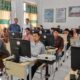 UJIAN CAT CALON PPK: Ketua KIP Aceh Timur, Sofyan, didampingi Komisioner Bawaslu Aceh Timur Iskandar A Gani, meninjau pelaksanaan tes CAT Calon PPK di SMAN 1 Idi, Aceh Timur, Rabu (7/12). Waspada/M. Ishak