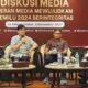 PRAKTISI Media J.Anto (dua kiri), bersama dengan Komisioner KPU Benget Silitonga dan Dosen STIKP Lia Anggia Nasution, saat menjadi narasumber pada Diskusi Media: Peran Media Mewujudkan Pemilu 2024 Berintegritas. Waspada/Zul Harahap