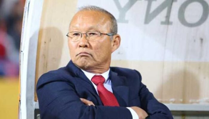 Hang Seo Abaikan Jabat Tangan Shin