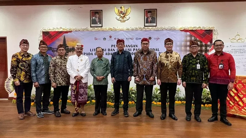 PT Bursa Efek Indonesia (BEI) bersama PT Kliring Penjaminan Efek Indonesia (KPEI), PT Kustodian Sentral Efek Indonesia (KSEI), didukung oleh Otoritas Jasa Keuangan (OJK) dan bekerja sama dengan PT BRI Danareksa Sekuritas, secara simbolis melakukan penandatanganan Pencanangan Literasi serta Inklusi Pasar Modal kepada Desa Adat dan 1.000 Pacalang di Bali, Jumat (27/01).