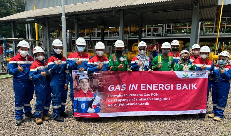 Subholding Gas Pertamina, PT PGN Tbk, merealisasikan dukungan terhadap industri pangan melalui penyaluran gas bumi ke PT Petrokimia Gresik (PKG). Pada Senin, (16/1/2023) dilakukan penyaluran perdana atau gas in gas bumi dari Lapangan Jambaran Tiung Biru (JTB) ke PT Petrokomia Gresik.