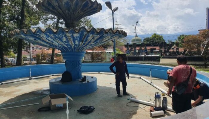 Air Mancur Taman Kota Panyabungan ‘Dipermak’