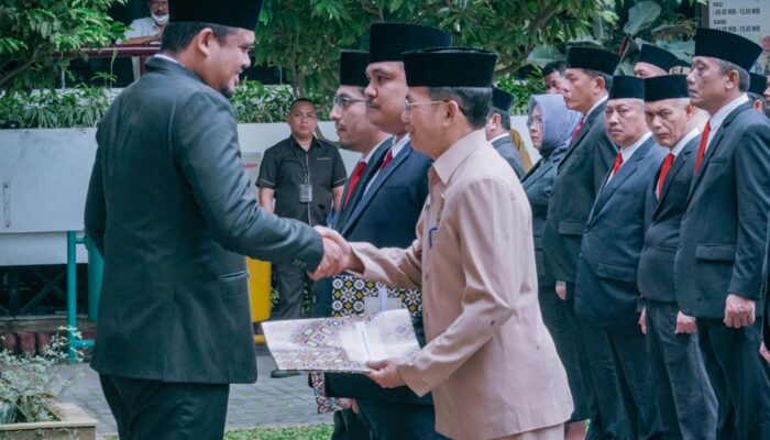 Hari Pertama Kerja Di 2023, Bobby Lantik Dan Kukuhkan 102 Pejabat Pemko Medan