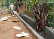 Warga Pertanyakan Kualitas Proyek Drainase Menuju TPU Ippos