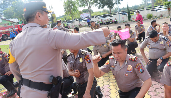 26 Personel Polres Humbahas Naik Pangkat Satu Tingkat