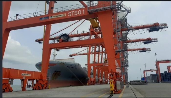 Pelindo Regional 1 Belawan Layani Kapal Besar Kapasitas 16 Ribu TEUs