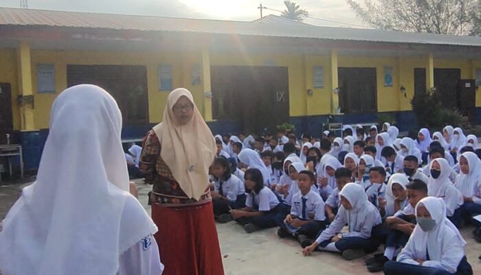 Program Literasi Dukung Siswa SMPN 20 Medan Gemar Menulis