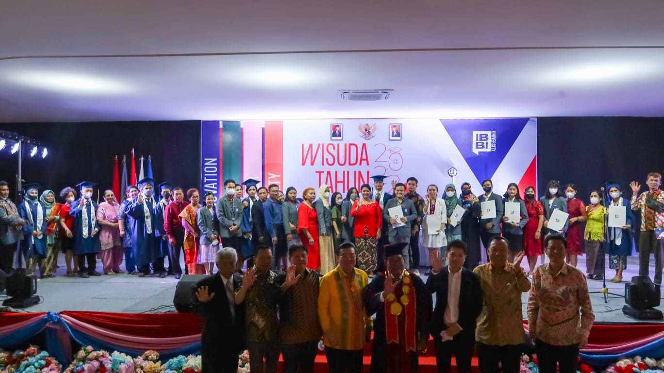 Universitas IBBI Lepas 98 Sarjana Gubsu Harapkan Lulusan Perguruan Tinggi Jadi Agen Perubahan