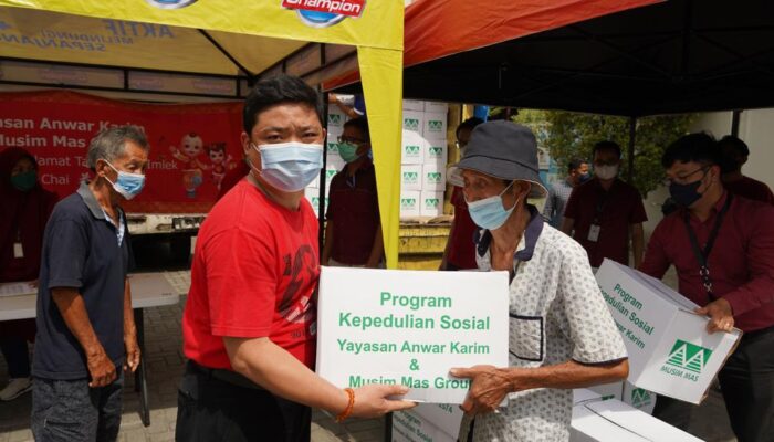 Grup Musim Mas Dan Yayasan Anwar Karim Berbagi Kebahagiaan Dengan 350 Keluarga Prasejahtera