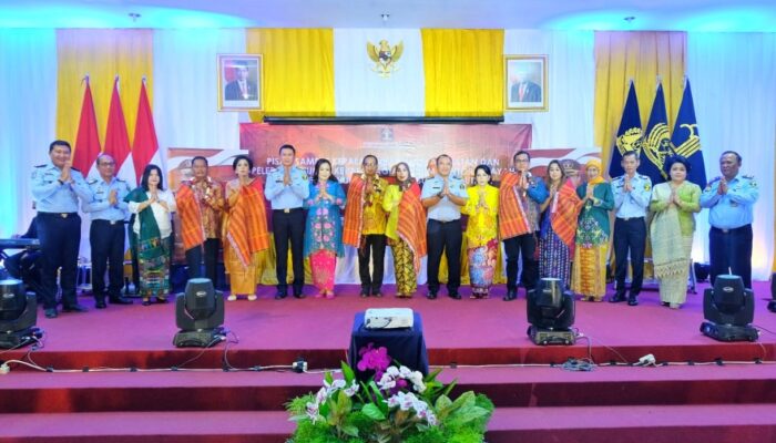 Torehkan Kinerja Terbaik, Kakanwil Kemenkumham Sumut Lepas Bangga Dua Rekan Andalan