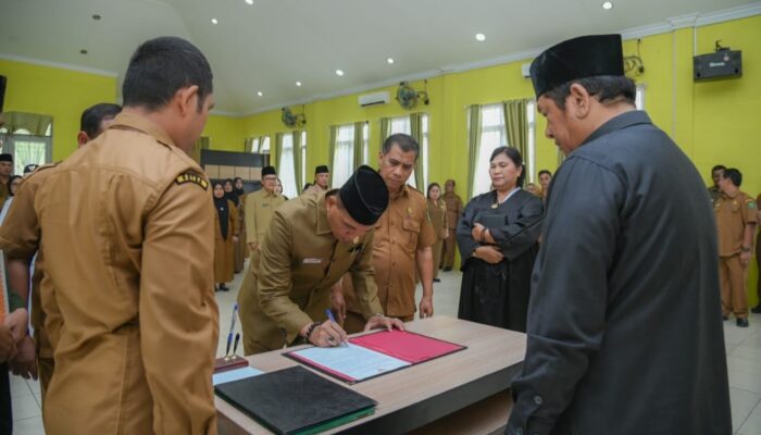 Wali Kota Sidempuan Lantik 67 Pejabat Eselon II, III Dan IV
