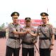 Kapoldasu Irjen Pol. RZ Panca Putra Simajuntak bersama Waka Poldasu lama Irjen Pol. Dadang Hartanto dan pejabat baru Brigjen Pol. Jawari usai upacara Sertijab di Mapoldasu, Jumat (13/1). Waspada/gito ap