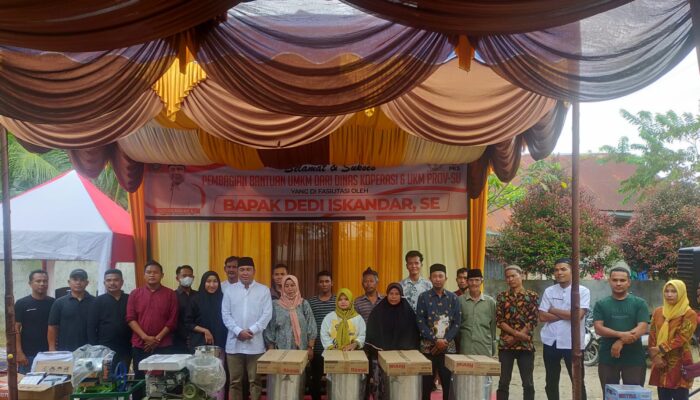 Dukung Sektor Ekonomi Kecil, Anggota DPRD Sumut Salurkan Bantuan UMKM