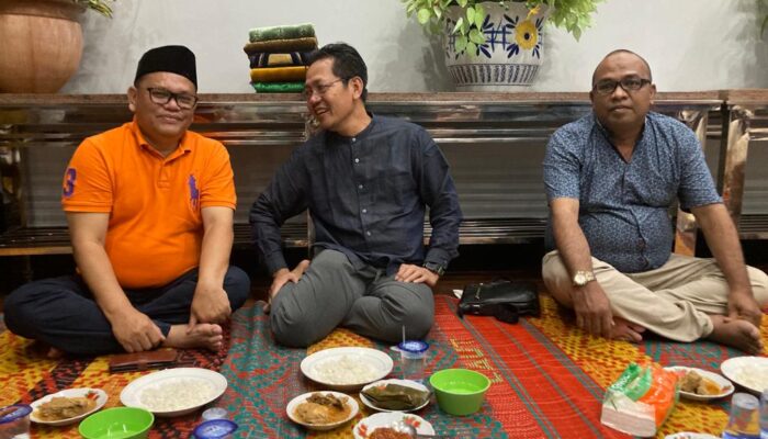 Ketua SMSI Aceh Takziah Ke Rumah Alm Hasanuddin B