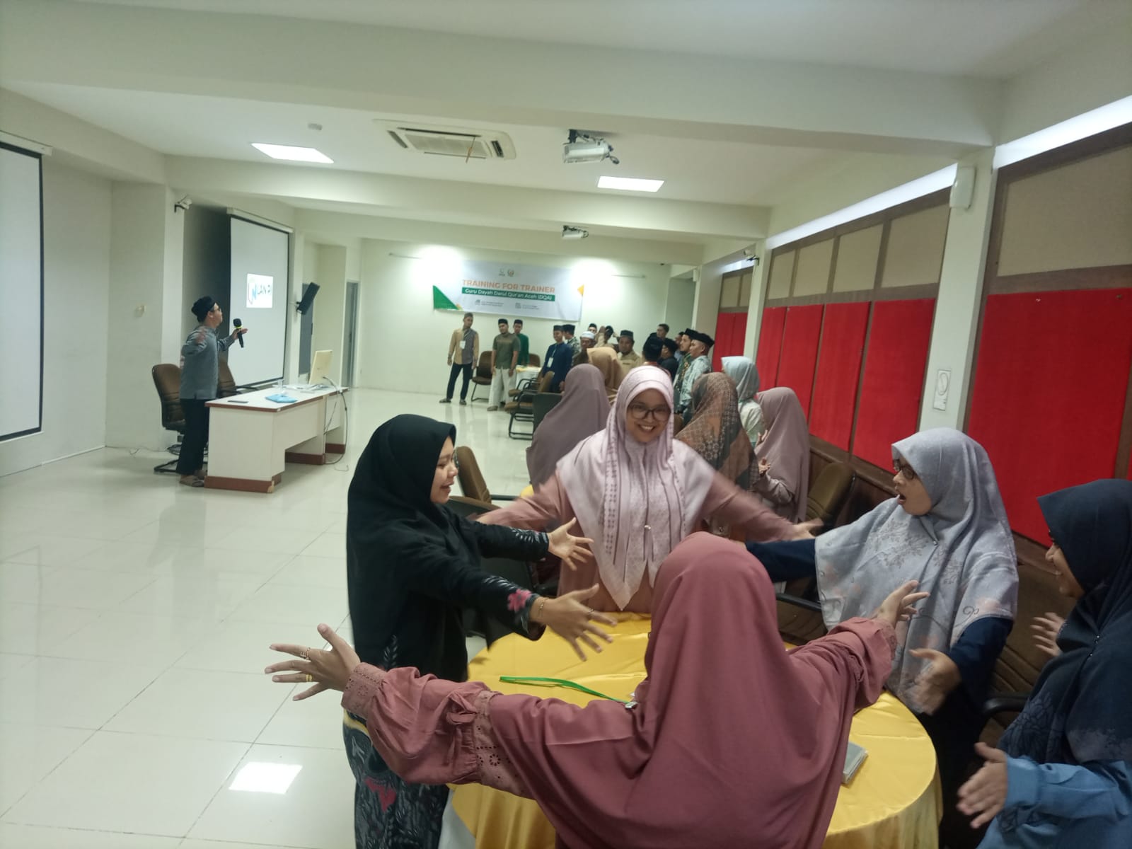 <em>Yayasan Wakaf Haroen Aly Gelar ToT Bagi Guru Dayah Darul Quran Aceh</em>