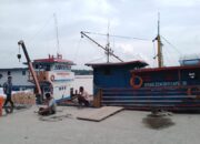 BC T.Nibung Tangkap Lepas Dua Kapal Kargo Pembawa Barang Selundupan