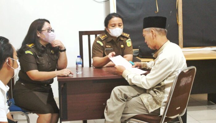 Tersangka Dugaan Korupsi Pengembangan Instalasi Listrik Kampus UINSU Diserahkan Ke Jaksa