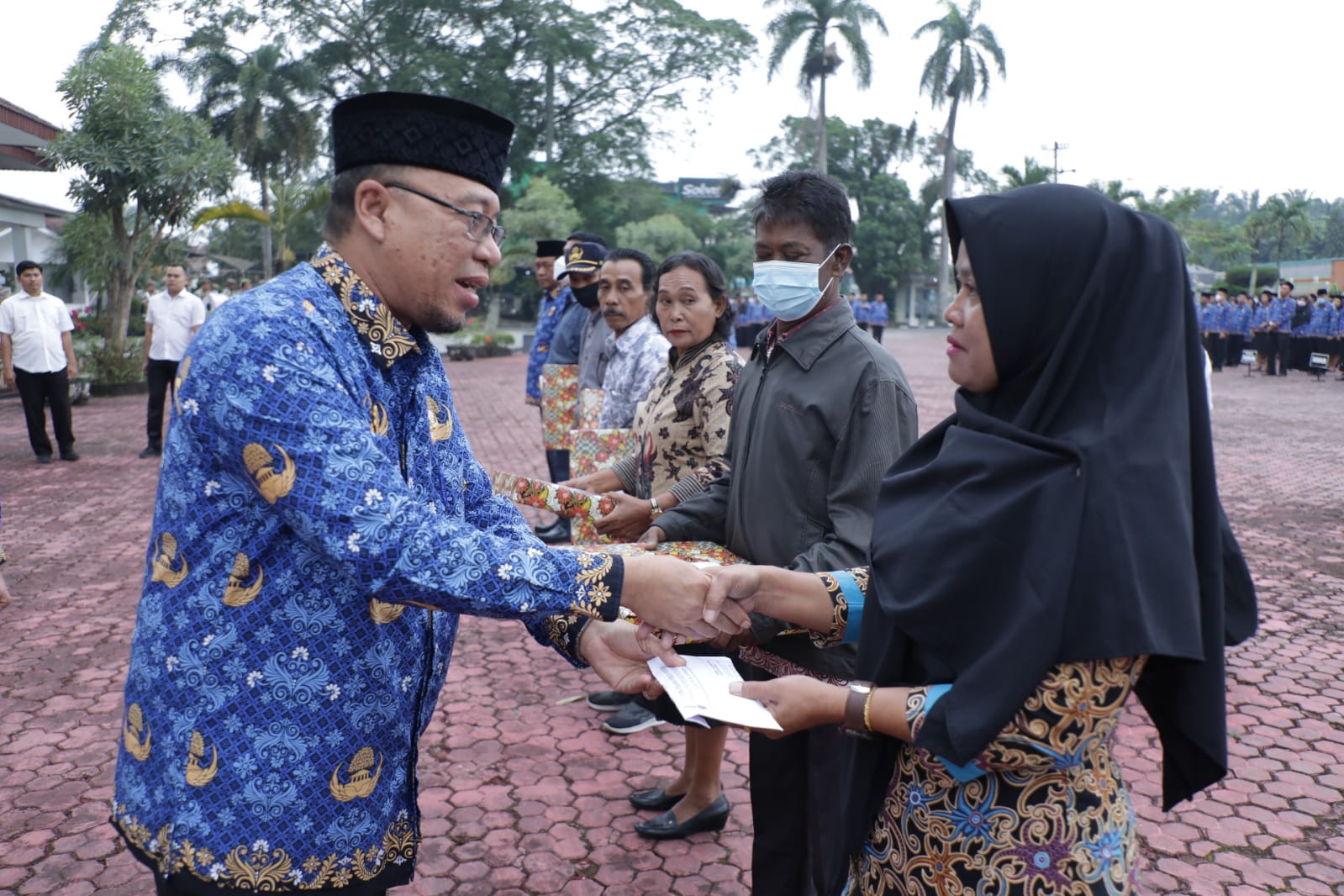Korpri Asahan Terima Ambulans