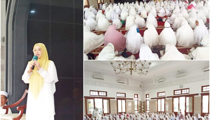 Hj Yulidar Bugis Berangkatkan 2 Orang Jamaah Pengajian Humairah Umrah